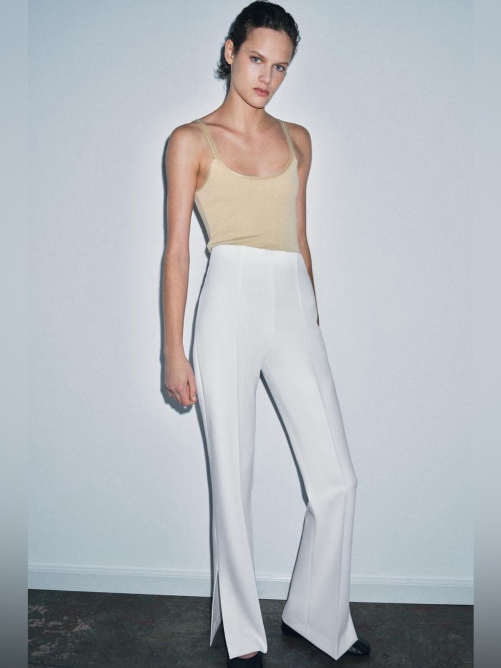 Zara NWOT White High Waisted Wide Leg Trousers (Size Small)